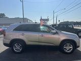 Used 2015 Kia Sorento LX image 4