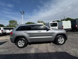 Used 2017 Jeep Grand Cherokee Laredo w/ Quick Order Package 2BE image 4