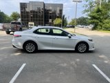 Used 2020 Toyota Camry LE image 2