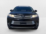 Used 2017 Toyota Highlander XLE image 3