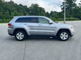 Used 2017 Jeep Grand Cherokee Laredo image 4