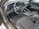 New 2025 Hyundai Elantra SE image 3