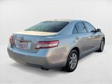 Used 2010 Toyota Camry LE image 5