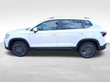 New 2025 Volkswagen Taos SE image 2