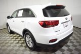 Used 2019 Kia Sorento LX w/ LX Convenience Package image 3
