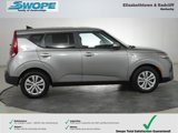 Used 2022 Kia Soul LX image 3