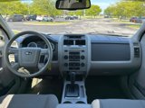 Used 2011 Ford Escape XLT image 4
