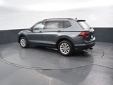 Used 2018 Volkswagen Tiguan SE image 3