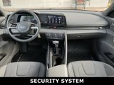 Used 2025 Hyundai Elantra SE image 4