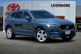 Used 2022 Volvo XC60 B5 Momentum image 2