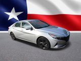 Used 2022 Hyundai Elantra SEL image 2