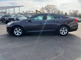 Used 2015 Chevrolet Malibu LT image 2