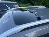 Used 2021 Hyundai Venue SEL w/ Premium Package image 4