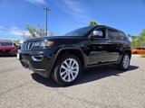 Used 2017 Jeep Grand Cherokee Limited image 2
