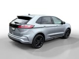 Certified 2022 Ford Edge SE w/ Black Appearance Package image 5