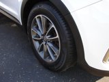 Used 2017 Hyundai Santa Fe Limited image 3