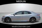Used 2020 Toyota Camry SE image 3