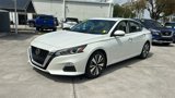 Used 2021 Nissan Altima 2.5 SV w/ SV Premium Package image 3
