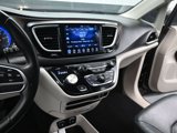 Used 2017 Chrysler Pacifica Touring-L image 5