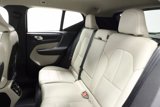 Used 2019 Volvo XC40 T4 Momentum image 3