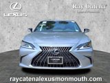 Used 2023 Lexus ES 350 w/ Premium Package image 2