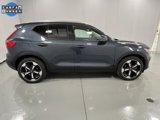 Certified 2022 Volvo XC40 T5 Momentum image 5