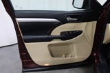 Used 2017 Toyota Highlander XLE image 5