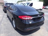 Used 2017 Ford Fusion SE image 4