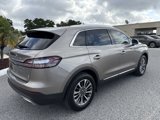 Used 2019 Lincoln Nautilus Select image 3