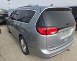 Used 2020 Chrysler Pacifica Limited image 3