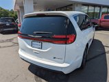 New 2023 Chrysler Pacifica Limited w/ Uconnect Theater Family Group image 4
