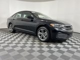 Used 2024 Volkswagen Jetta SE image 2