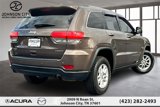 Used 2018 Jeep Grand Cherokee Laredo image 2