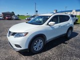 Used 2016 Nissan Rogue SV image 3