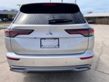 New 2025 Mitsubishi Outlander SE image 4