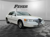 Used 2002 Lincoln Town Car Signature image 3
