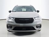 New 2025 Chrysler Pacifica Limited image 2
