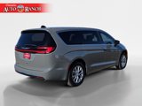 New 2025 Chrysler Pacifica Select image 5