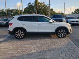 Used 2022 Volkswagen Taos SE w/ Panoramic Sunroof Package image 3