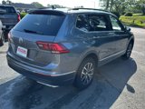Used 2020 Volkswagen Tiguan SE w/ Panoramic Sunroof Package image 5