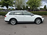 Used 2017 Volkswagen Golf Alltrack S image 5