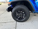 Used 2023 Jeep Gladiator Sport image 5