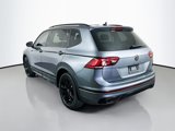 Used 2022 Volkswagen Tiguan SE R-Line image 6