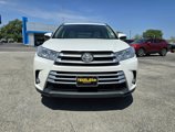 Used 2017 Toyota Highlander XLE image 4