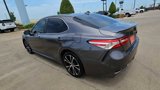 Used 2020 Toyota Camry SE image 6
