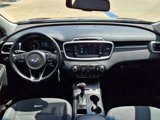 Used 2017 Kia Sorento LX w/ LX Convenience Package image 4
