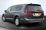 Used 2023 Chrysler Pacifica Touring-L image 2