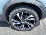 Used 2021 Volvo XC40 T5 R-Design image 3