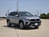 Used 2024 Volkswagen Taos SE image 2