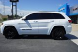 Used 2020 Jeep Grand Cherokee Altitude image 2